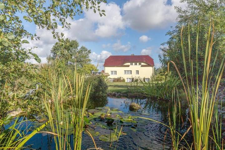 Ferienwohnung für 2 Personen, mit Terrasse und Garten sowie Sauna und Seeblick in Mariendorf (Rügen)