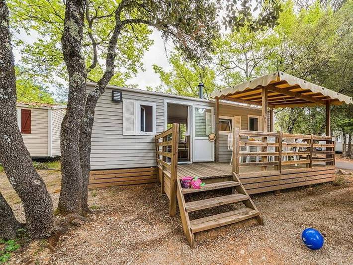 Wohnwagen für 4 Personen, mit Terrasse und Kinderpool sowie Sauna in Österreich - 2