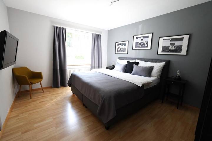 Ferienwohnung für 5 Personen, mit Balkon und Terrasse sowie Garten und Ausblick