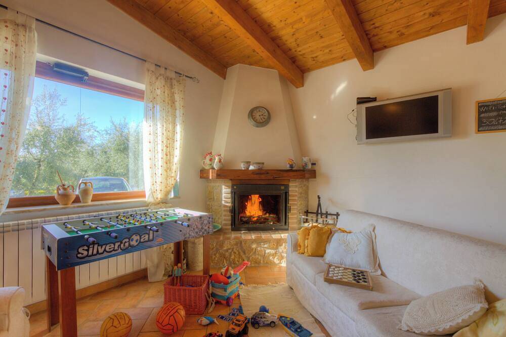 Positano Villa with View - Large Garden and Private Pool - 3 bedrooms 2 bathrooms in Formia, Latina Provinz