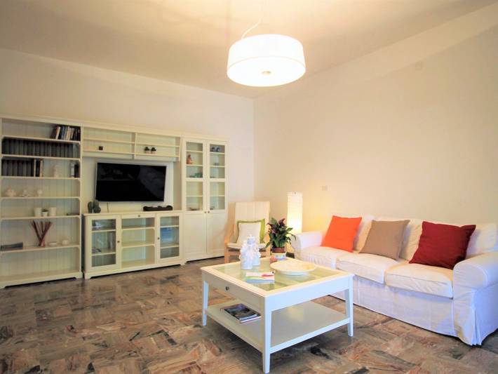Appartement entier, In Pulsano mit Garten in Pulsano, Golfe de Tarente