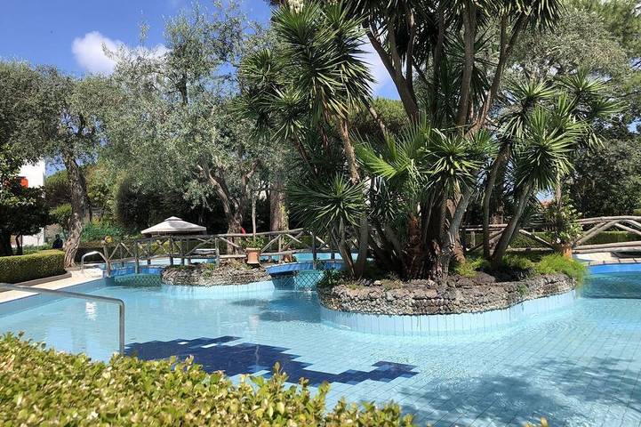 Apartamento de vacaciones para 5 personas, con piscina y jardín - 1