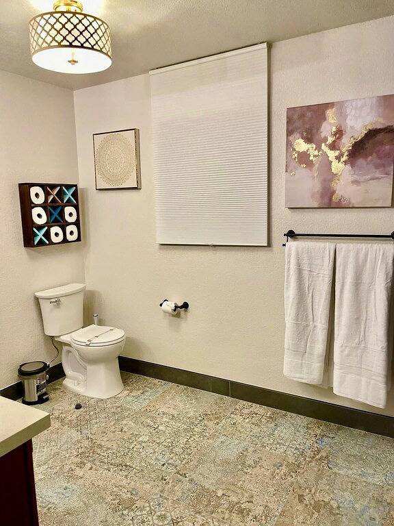 Big Compound | Pool + Hot Tub| Game Room|Sleeps 16 in North Las Vegas, Nevada