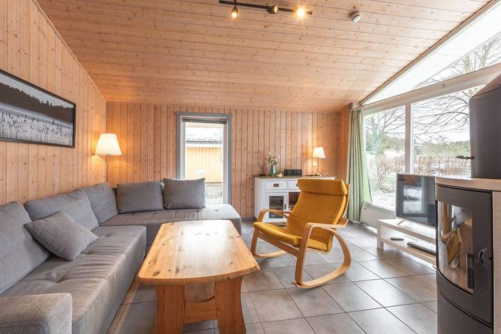Ferienhaus für 4 Personen, mit Sauna und Whirlpool sowie Garten und Terrasse, mit Haustier in Mirow - 2