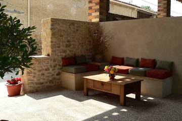 Gîte pour 6 personnes, avec jardin ainsi que piscine et terrasse, animaux acceptés à Sorèze