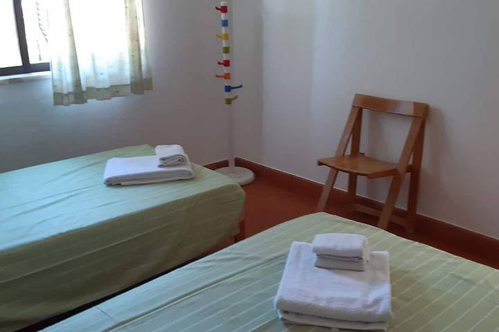 House in a quiet area with private pool and beautiful garden in Albufeira e Olhos de Água, District de Faro