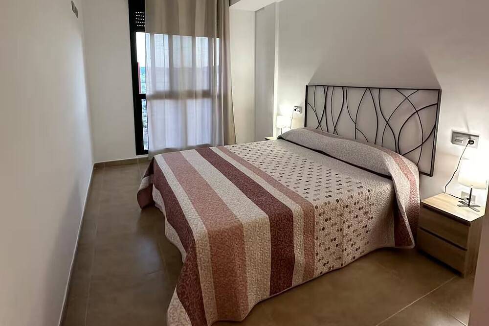 Apartamento entero, Brisa Azahar - Acogedor Apt para 6 con Ac y Wifi a 7min de la playa in Torreblanca, Costa del Azahar