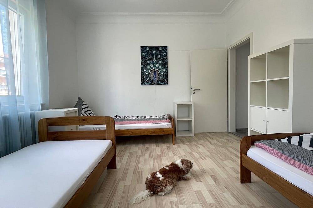 Ganze Wohnung, Alpen-Hostel Mittelstation Nord Buxacher Straße 23 mit bikerental in Memmingen, Bayerisch Schwaben