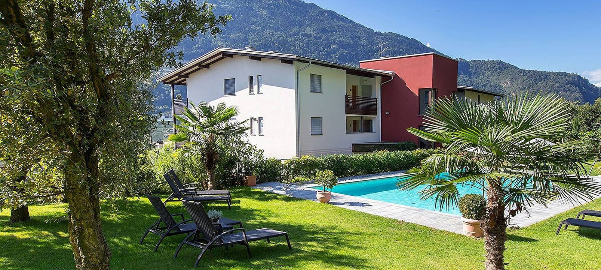 Apartamento inteiro, Apartamento 'Alagundis Argentum Familia' com vista para a montanha, piscina partilhada e Wi-Fi in Lagundo, Grupo Texel