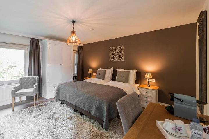 Hôtel pour 5 personnes, avec Terrasse ainsi que Jardin et Vue à Brasschaat