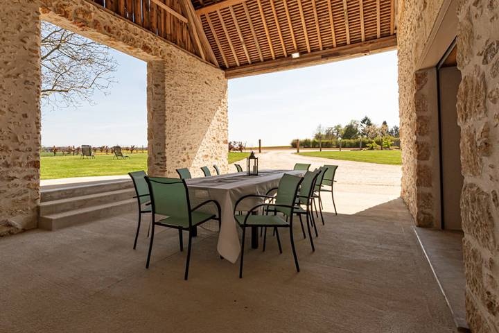 Gîte pour 12 personnes, avec jardin ainsi que jacuzzi et terrasse dans Châtillon-sur-Morin