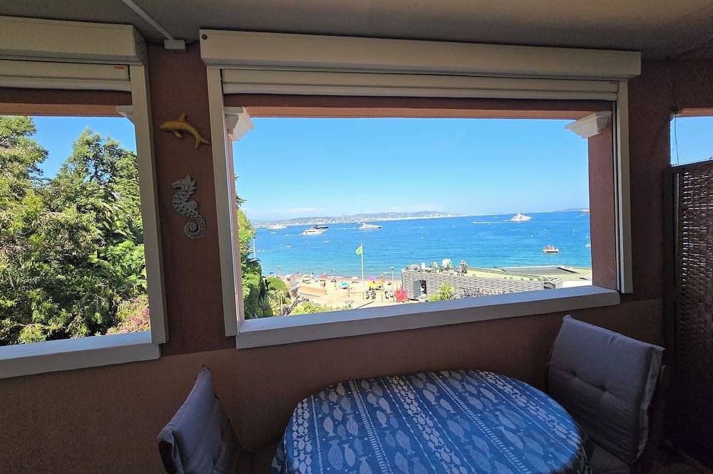 Ganze Wohnung, Appartement Côte D'azur Accès Direct Plage in Théoule-sur-Mer, Massif de l'Esterel