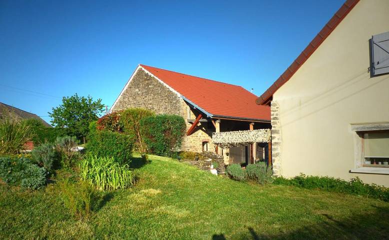 Location de vacances pour 2 personnes, avec Terrasse et Piscine dans Saint-Euphrône