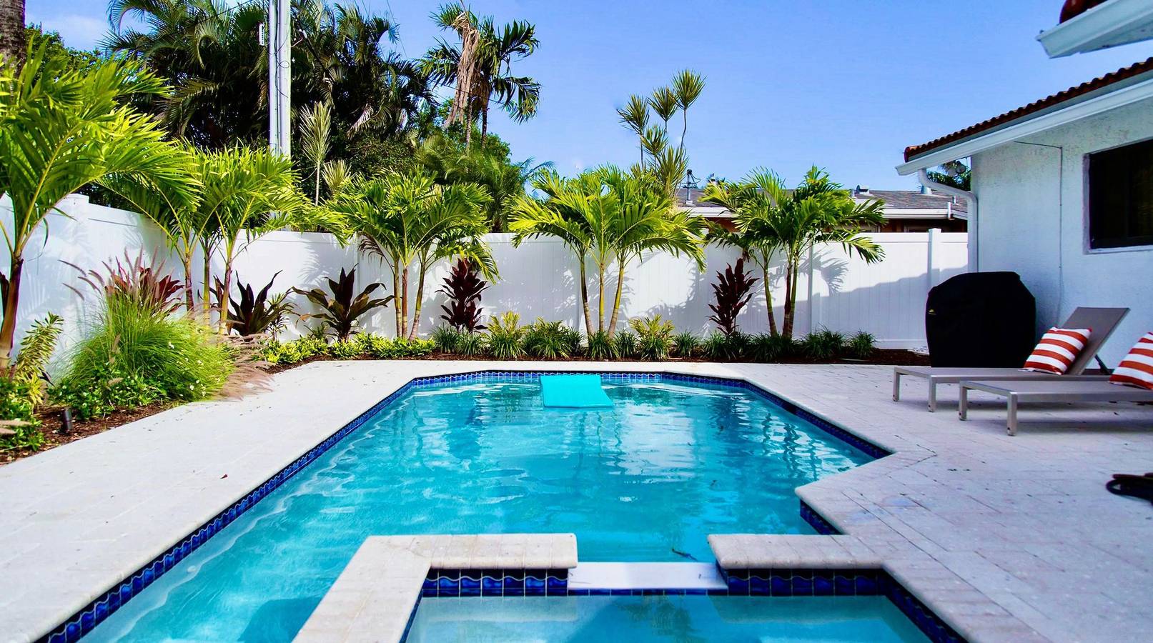 Vacation Rental for 6 Guests in Middle River, Wilton Manors