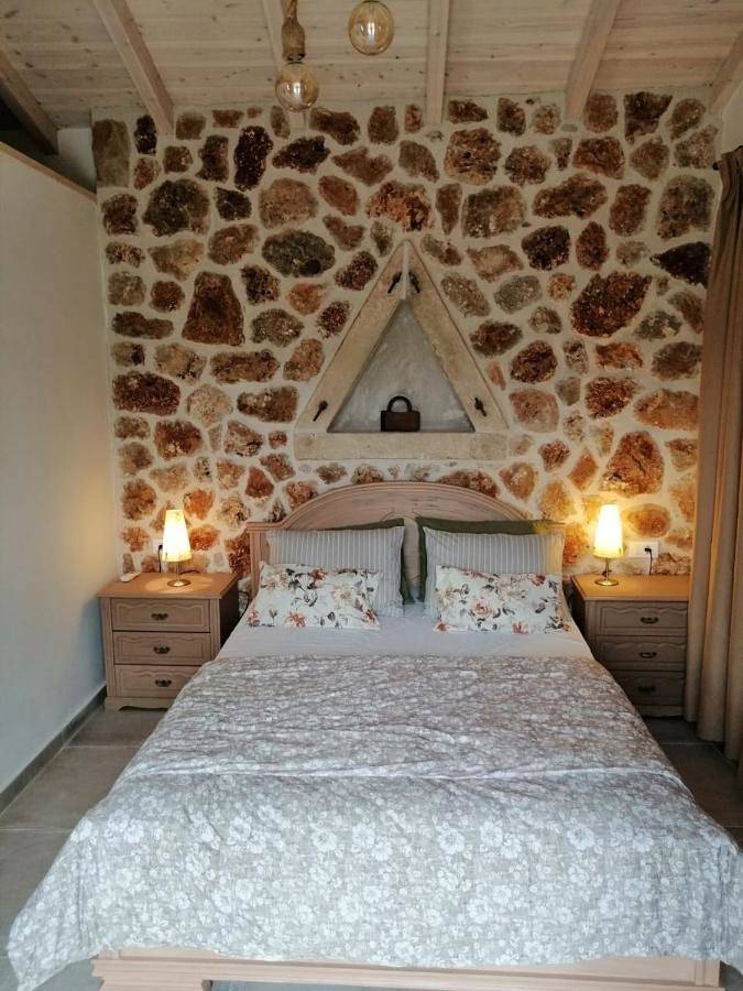 Location de vacances pour 5 personnes, avec vue ainsi que terrasse et jardin dans Liapádes - 4