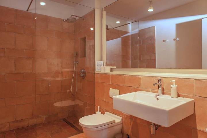 Location de vacances pour 4 personnes, avec vue ainsi que jardin et piscine à Alella - 3