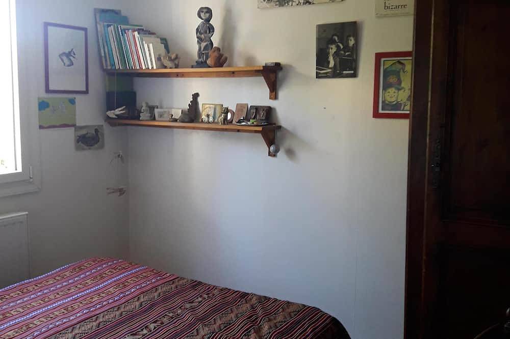 Beautiful spacious and quiet house in the heart of green Provence, open view in Draguignan, Draguignan region