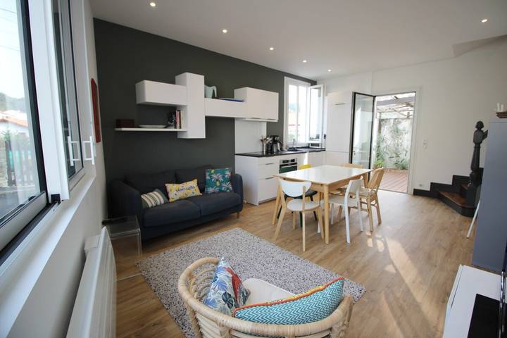 Location de vacances pour 6 personnes, avec jardin et terrasse à Biarritz