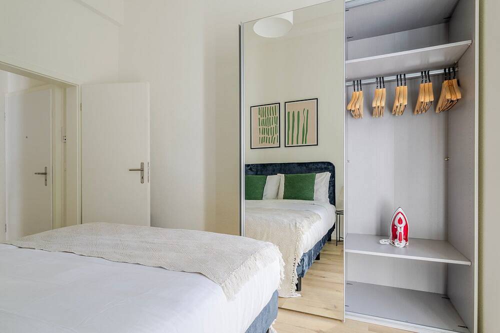 Apartamento entero, Blueground | Seebach, balcony, nr Katzensee in Zúrich, Distrito de Zúrich
