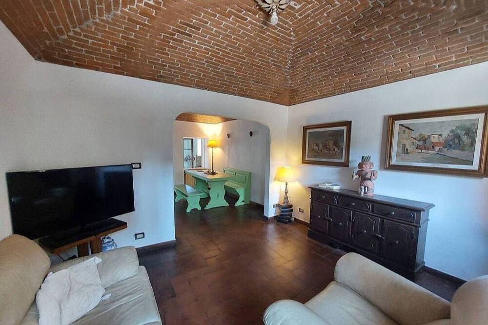 House Niva b&w, pets allowed in Lerma, Alessandria Province