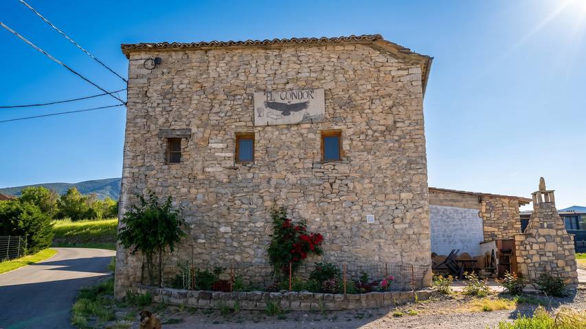Casa amplia en Paúles de Sarsa, 1000 m², piscina in Paules de Sarsa, Aínsa
