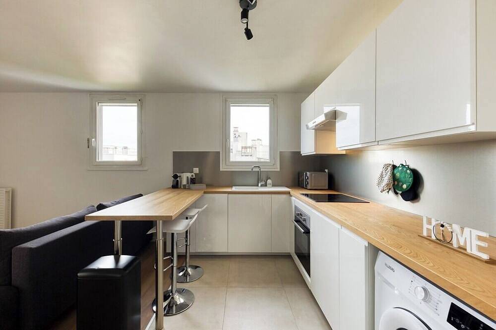 Entire apartment, Cosy accommodation 2 minutes from Evry station in Évry-Courcouronnes, Essonne