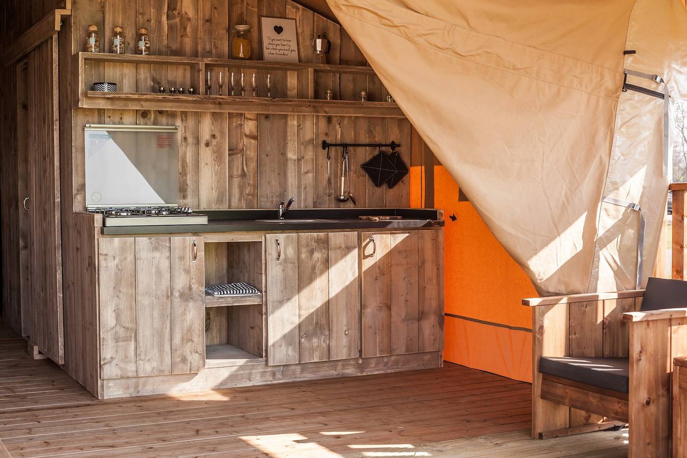 Roompot Beach — 6-person Safaritent in Kamperland, Zeeuwse Kust