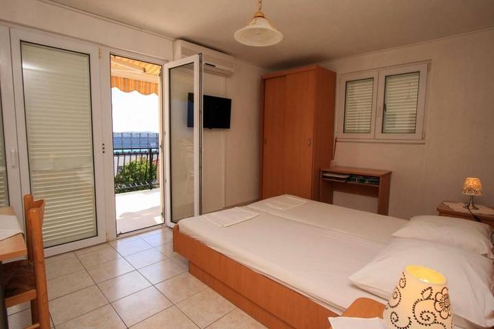 Maison d’hôte pour 3 personnes, avec terrasse ainsi que vue et jardin à Orebić - 4
