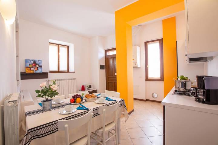Ferienwohnung für 4 Personen, mit Terrasse und Seeblick in Gemeinde Varenna - 3