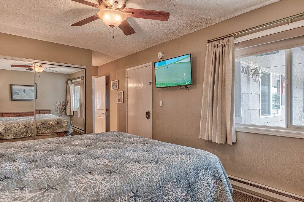 Ganze Wohnung, The Codfather - Große Deluxe Suite mit unwirklichem Meerblick Schläft 8! in Lincoln City, Devils Lake (OR)