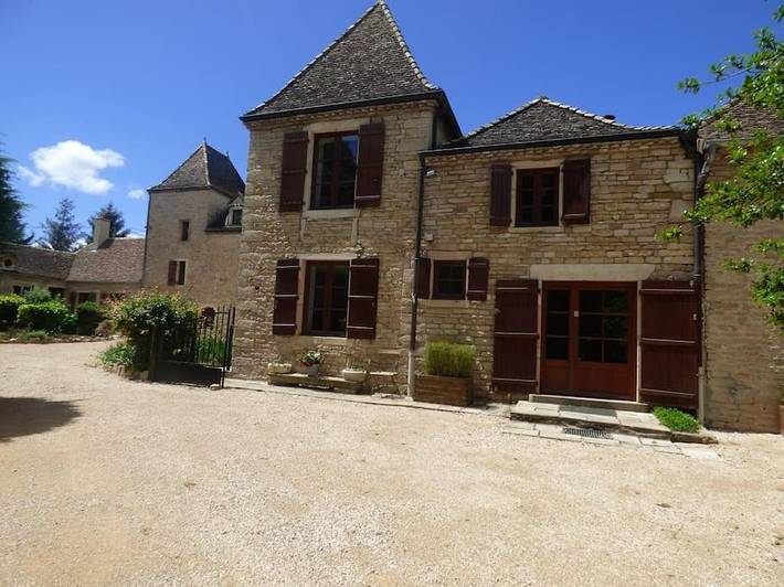 Gîte pour 8 personnes, avec piscine ainsi que vue et jardin à Tournus - 2