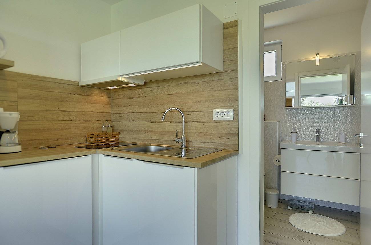 Gepflegtes Ferienhaus mit moderner Ausstattung, Parkplatz, Klima in Fazana, Südküste Istrien