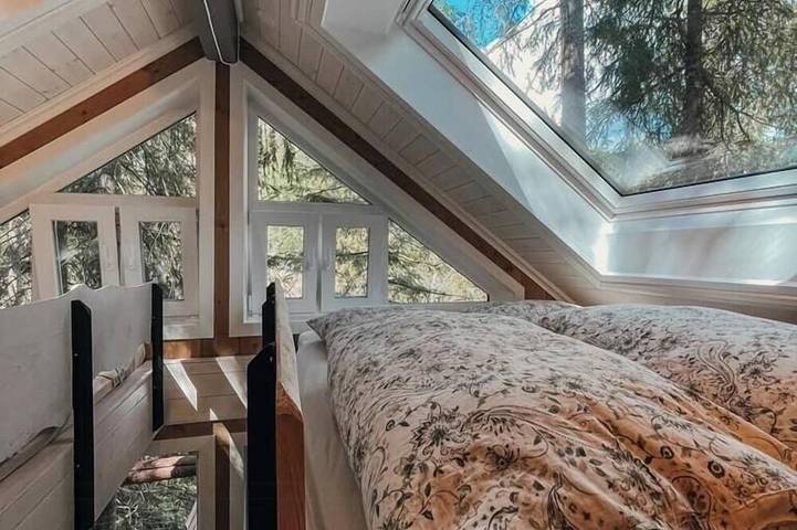 Einzigartige Baumkronenhütte im Wald in Lårdal in Tokke