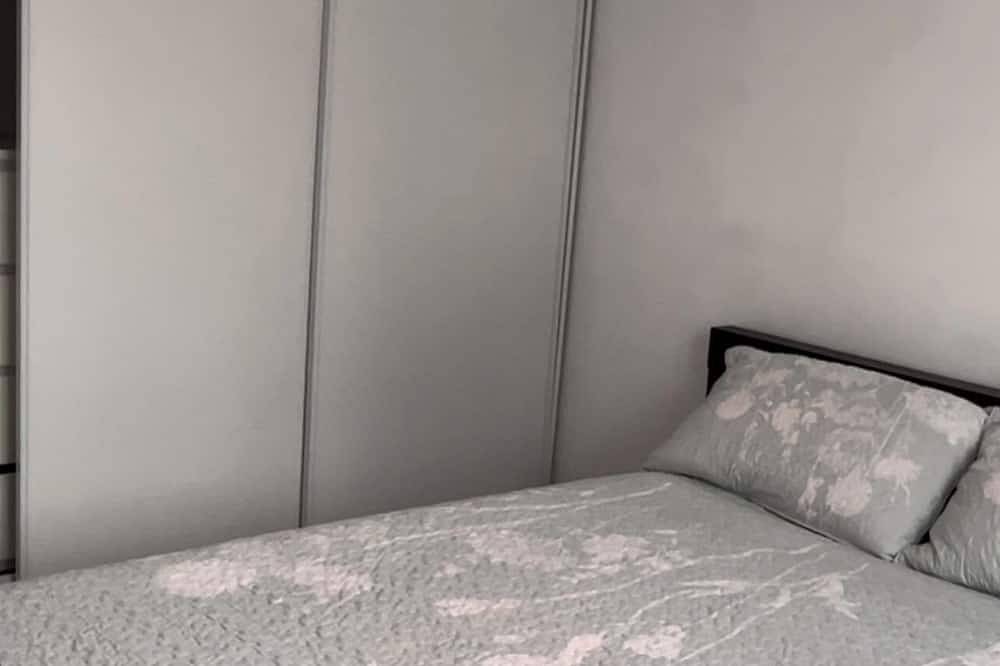Entire apartment, T3 apartment, downtown Manosque in Manosque, Parc naturel régional du Luberon