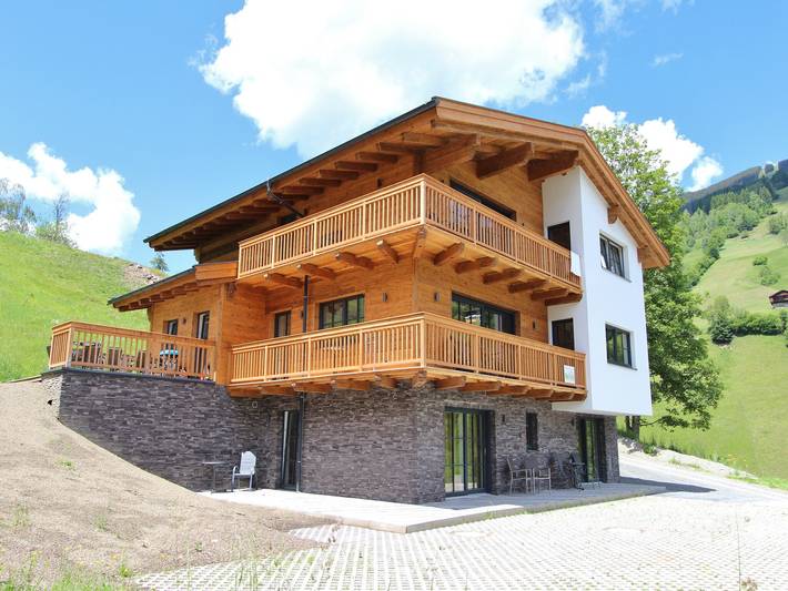 Ferienhaus für 22 Personen, mit Sauna und Garten sowie Terrasse in Saalbach-Hinterglemm - 2
