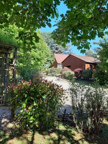 Gîte pour 4 personnes, avec piscine et terrasse à Saint-Avit-Sénieur