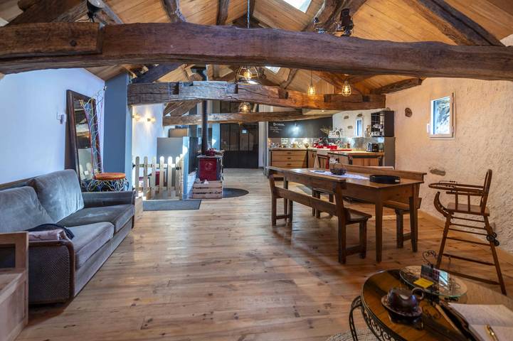 Gîte pour 2 personnes, avec Terrasse à Cambounès