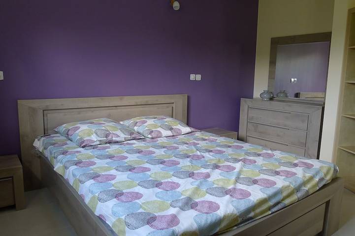 Location de vacances pour 8 personnes, avec terrasse et jardin à Saint-Étienne-de-Fontbellon - 3