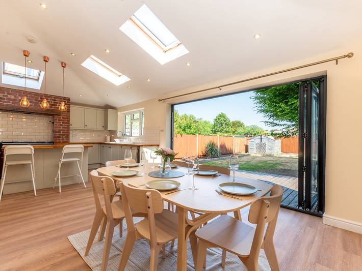 Holiday rental for 8 people, with Terrace and Garden in Kingston upon Thames