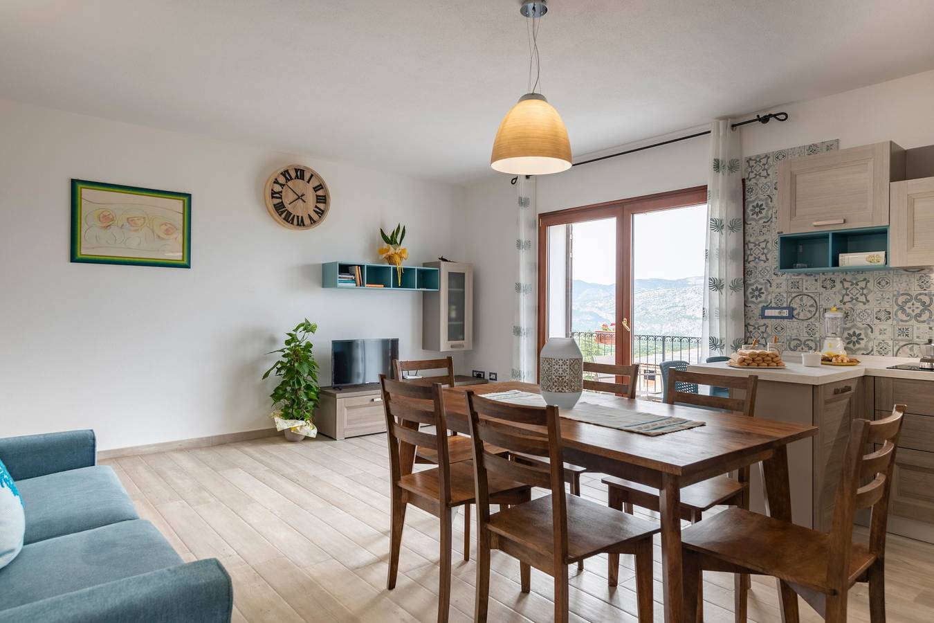 Ganze Wohnung, Ferienwohnung 'Dolcecasa' mit Bergblick, privater Terrasse und Wlan in Dorgali, Golf von Orosei