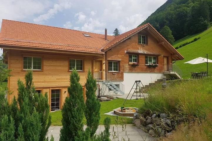 Bauernhof für 6 Personen, mit Terrasse und Garten sowie Pool in Nesslau