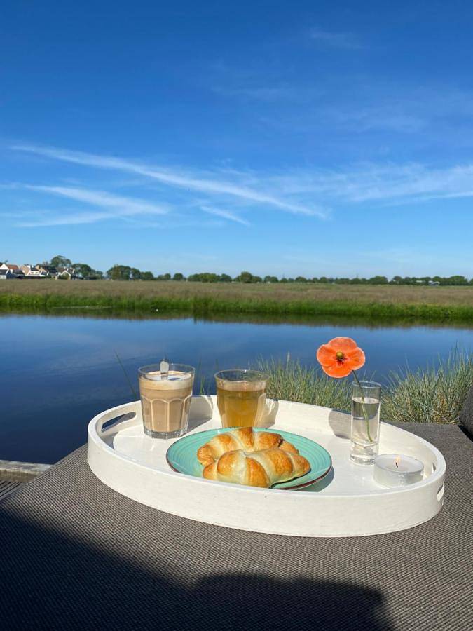 Gîte pour 2 personnes, avec Balcon et Terrasse ainsi que Vue sur le lac et Vue dans Broek in Waterland