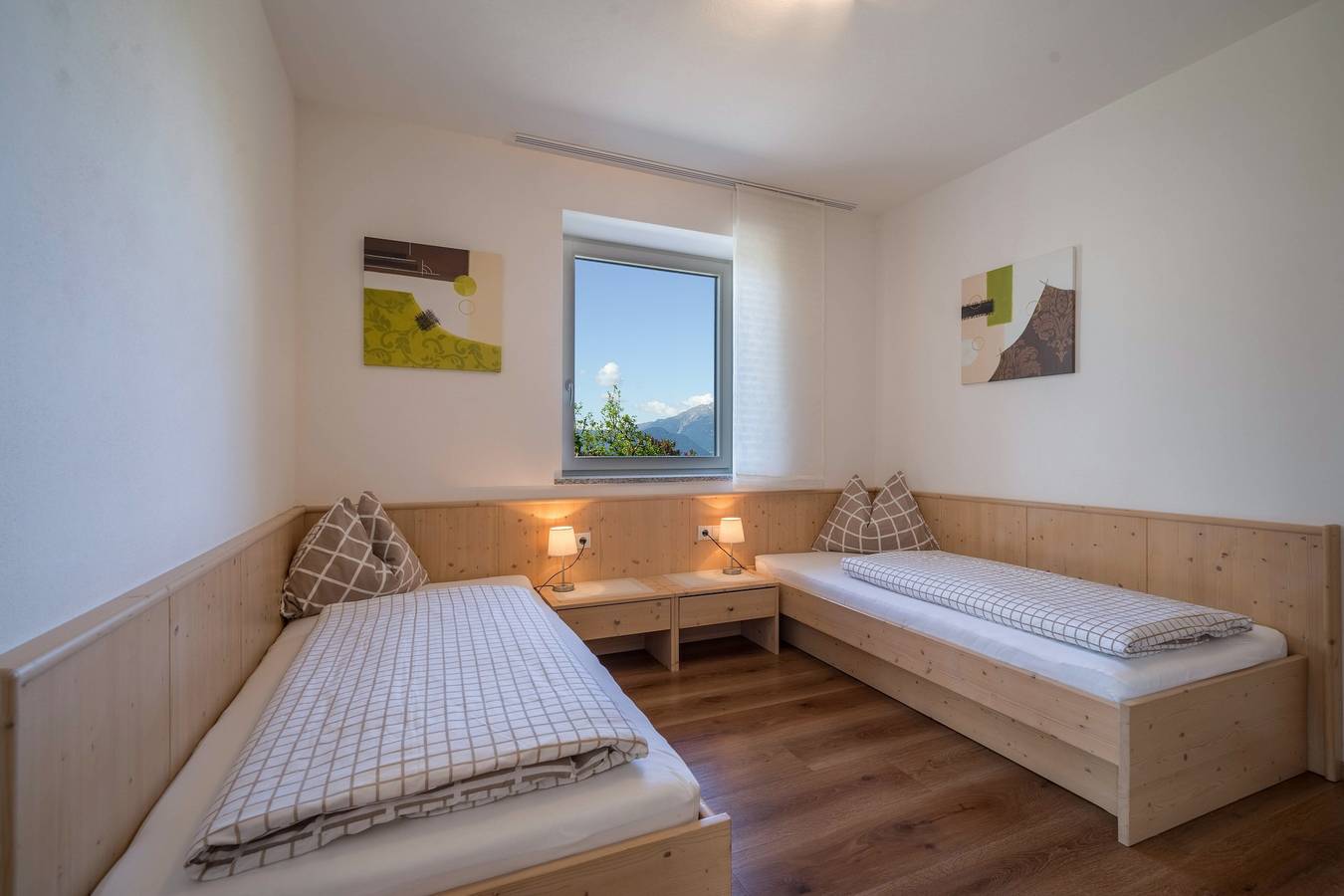 Ganze Wohnung, Ferienwohnung "Rotsteinhof Morgentau" mit Balkon & Wlan in Vöran, Sarntaler Alpen