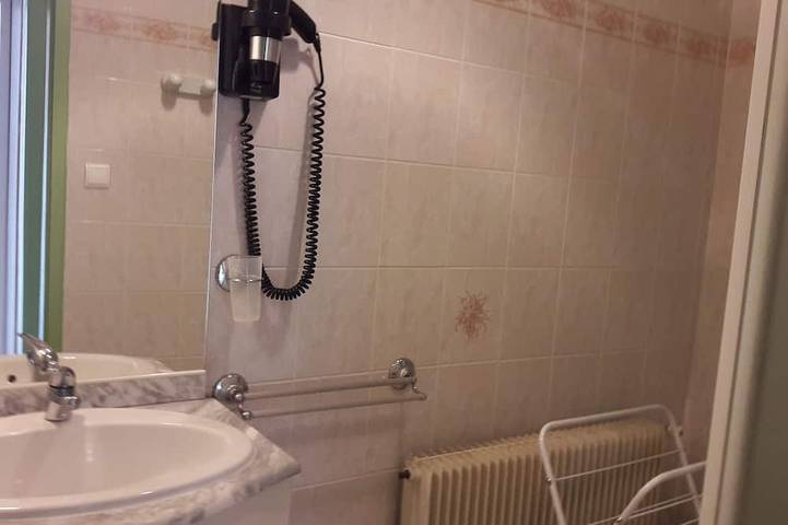 Gîte pour 2 personnes, avec Terrasse ainsi que Piscine et Sauna à Girmont-Val-d'Ajol - 4