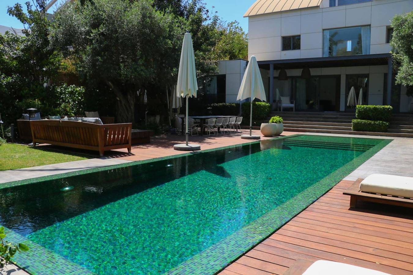 Luxurious Coastal Villa with Pool Near the Beach in Herzliya, Tel Aviv District