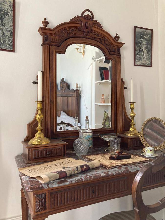 Location de vacances pour 2 personnes, avec terrasse ainsi que vue et jardin à Illiers-Combray - 3