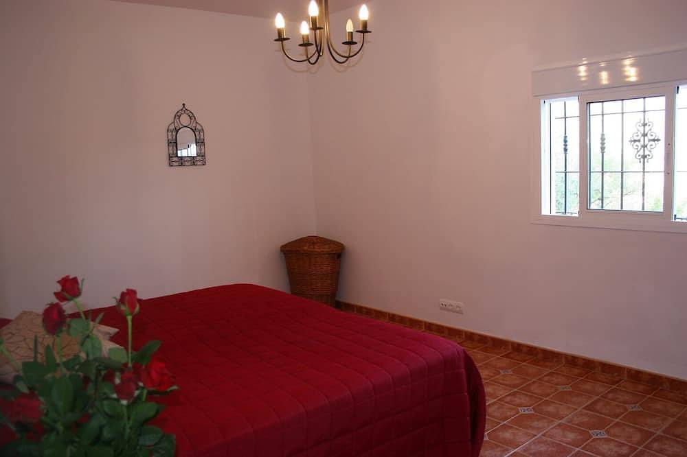 Beautiful spacious villa with fantastic with private pool in Alcaucín, Province de Málaga