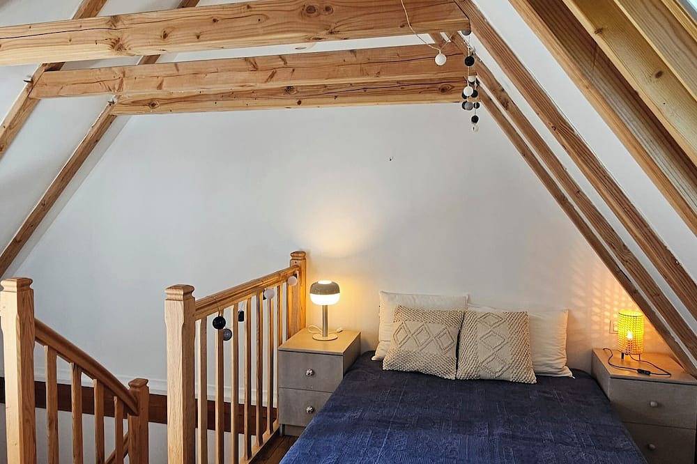 Cosy house in the heart of the Vallon in Marcillac-Vallon, Macizo Central