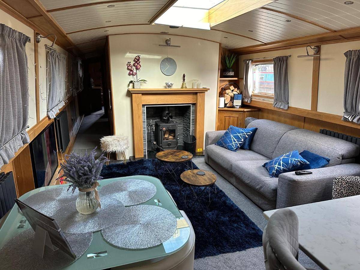 Mobile Home in Hillingdon, London