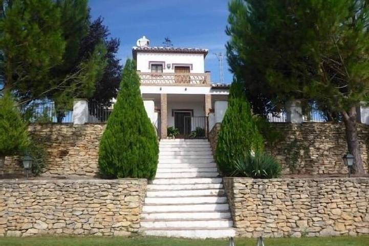 Casa Rural Los Morales, private pool, free WiFi, BBQ, 5km from Ronda. in Ronda, Serranía de Ronda